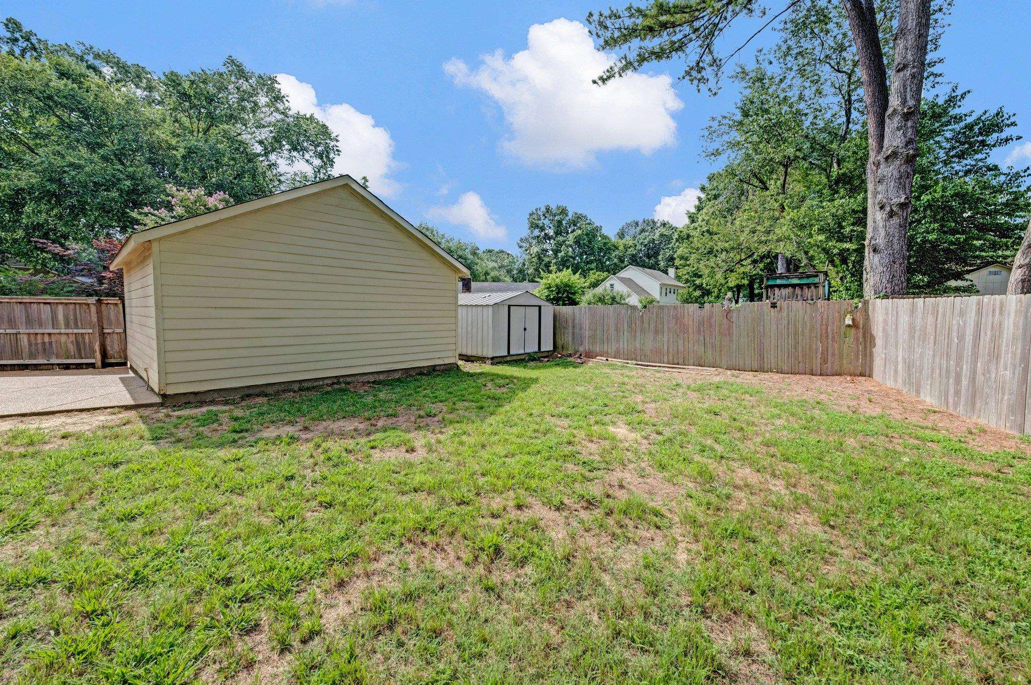 8025 ROCKY HOLLOW CV