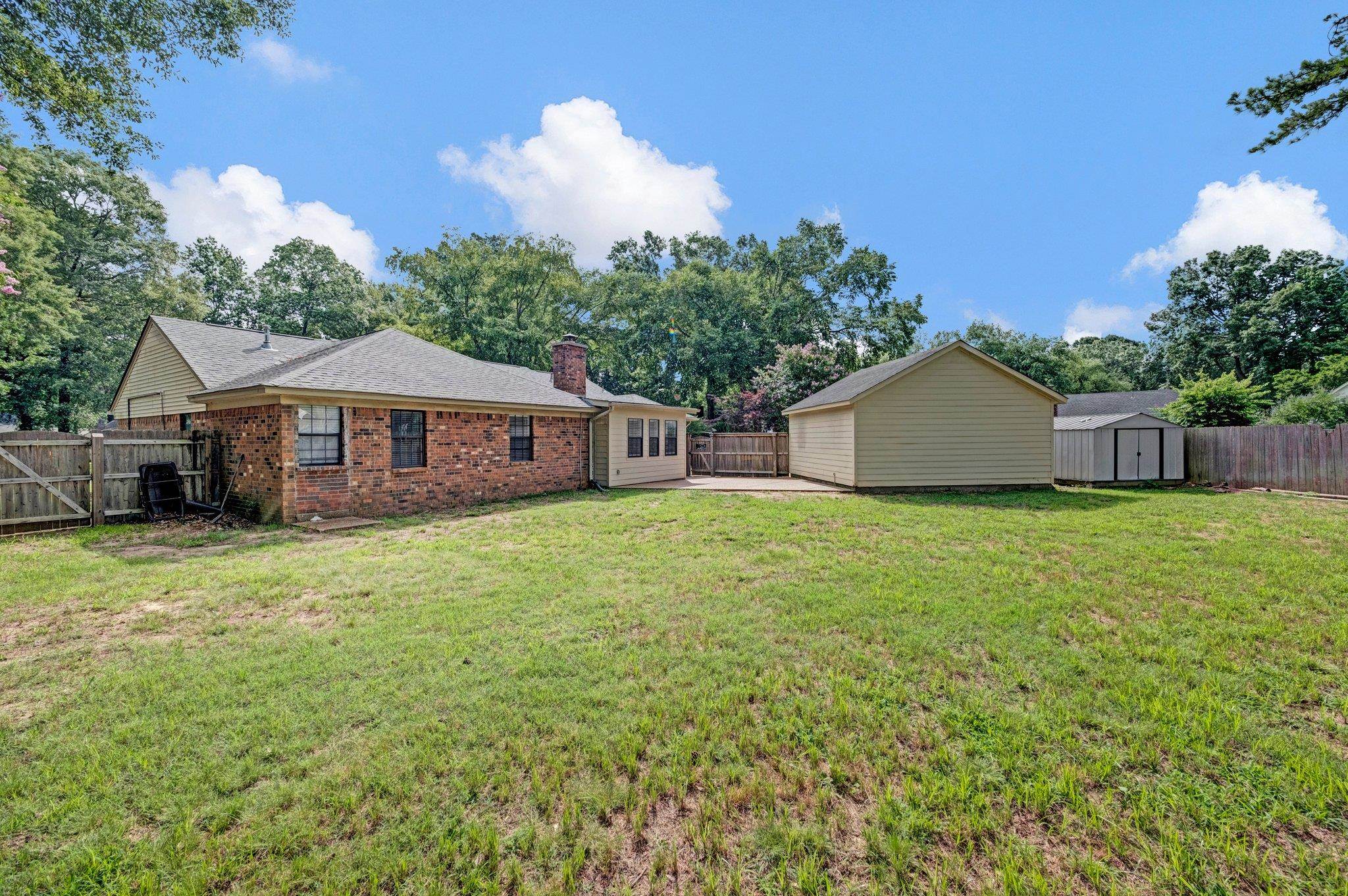 8025 ROCKY HOLLOW CV