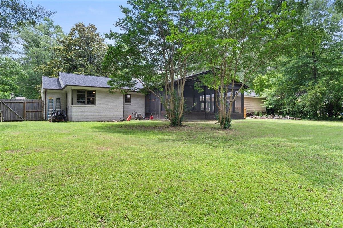 1155 E CRESTWOOD DR