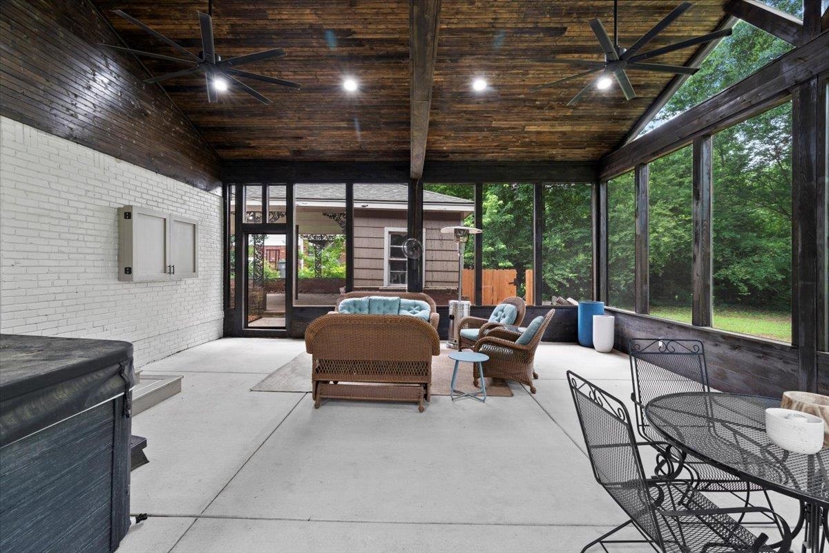 1155 E CRESTWOOD DR