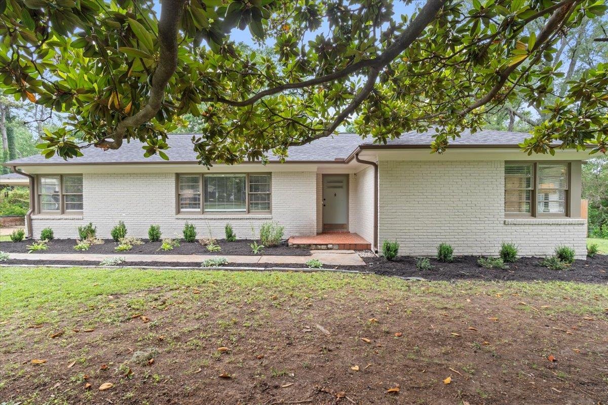 1155 E CRESTWOOD DR