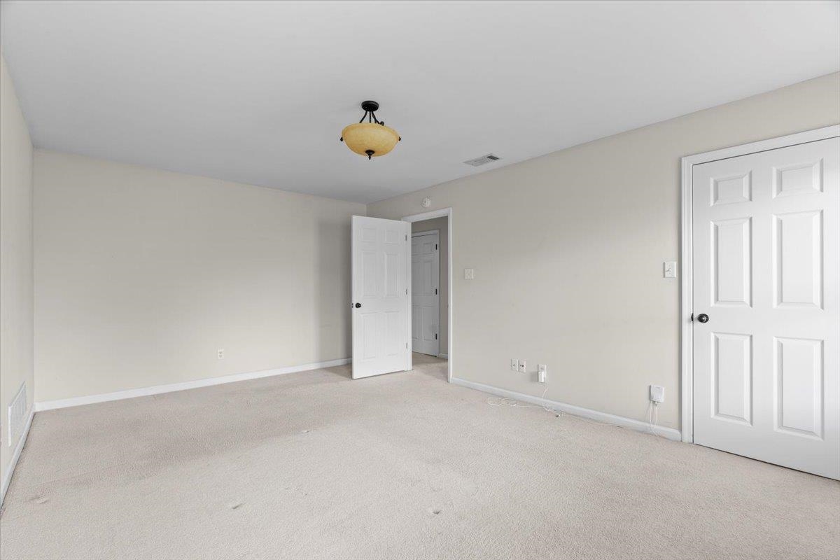 1728 TURTLE HILL DR