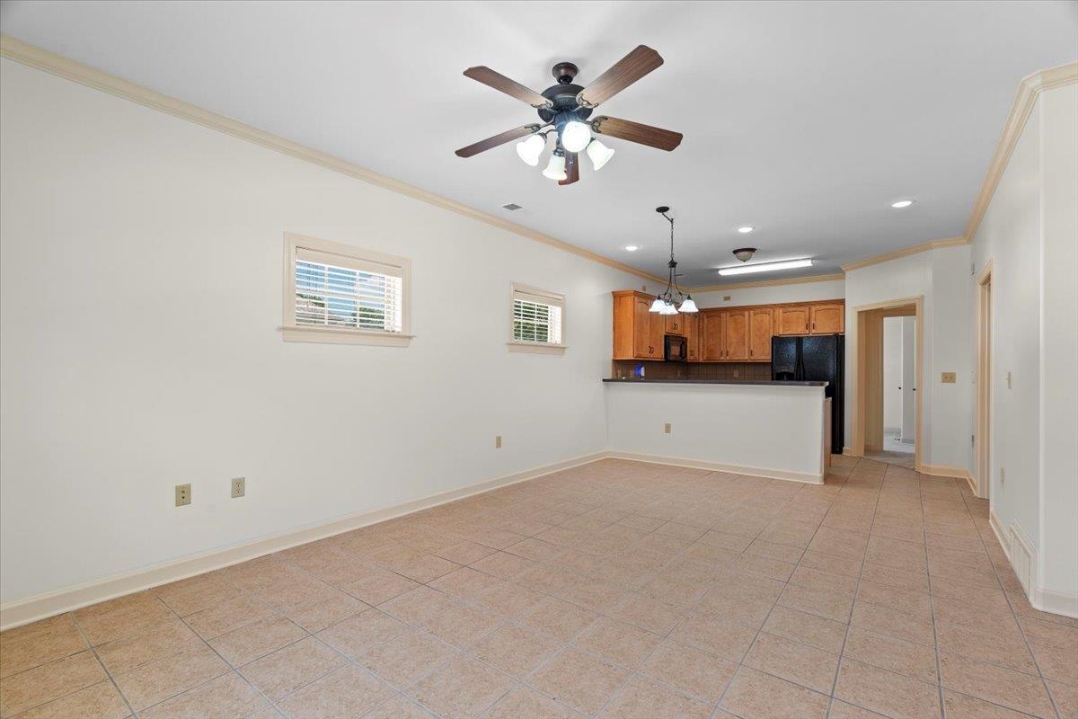 1595 DEXTER GROVE CT Unit: 105