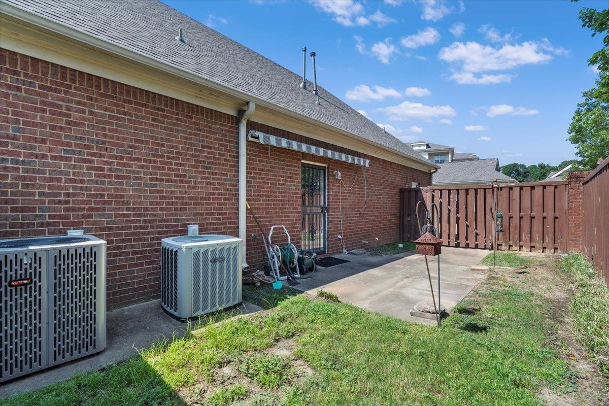 1595 DEXTER GROVE CT Unit: 105