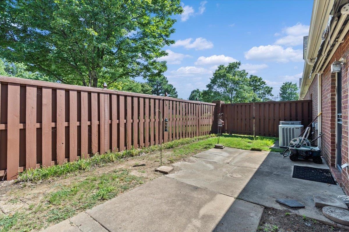 1595 DEXTER GROVE CT Unit: 105