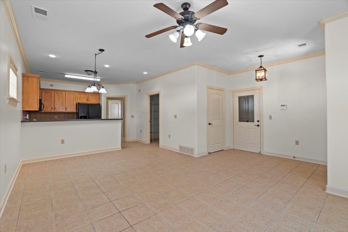 1595 DEXTER GROVE CT Unit: 105