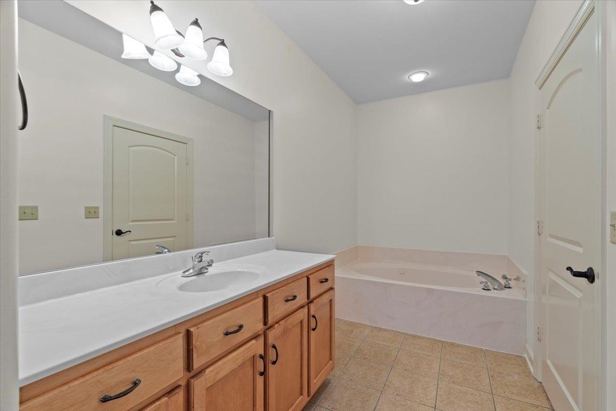 1595 DEXTER GROVE CT Unit: 105