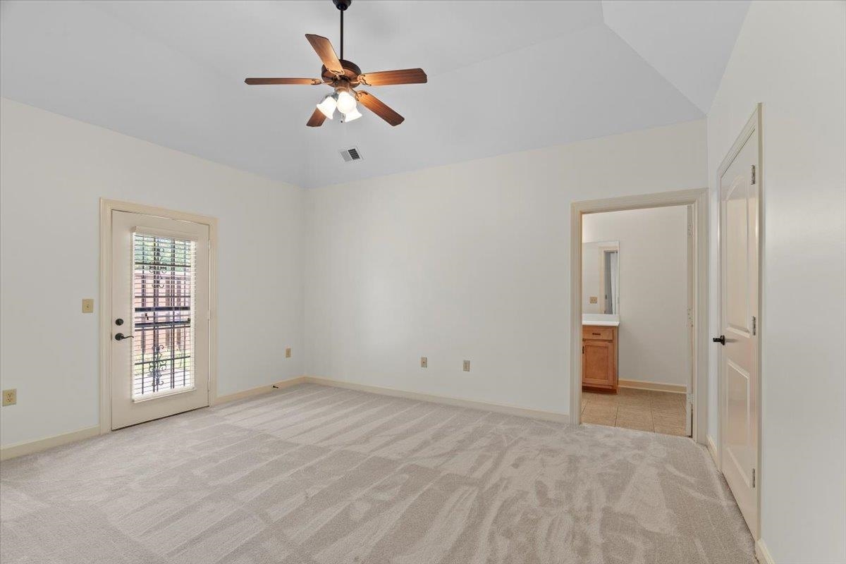 1595 DEXTER GROVE CT Unit: 105