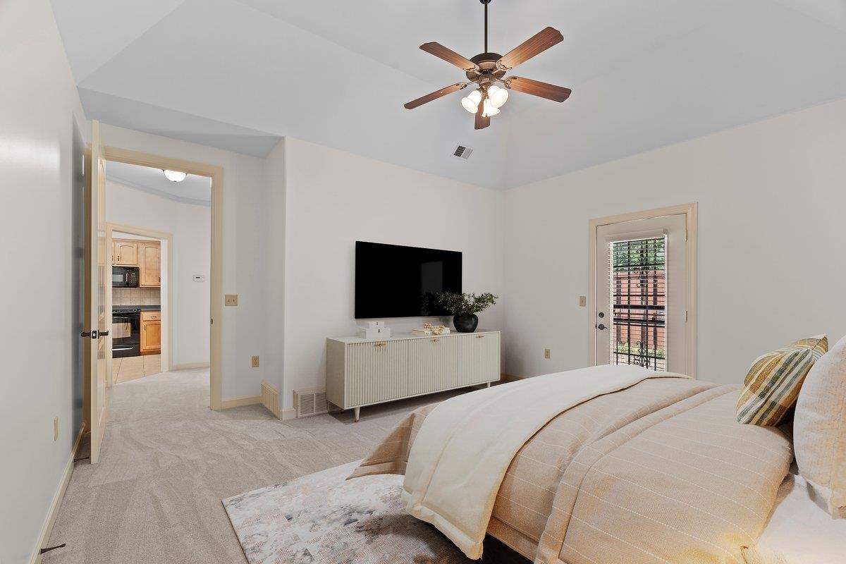 1595 DEXTER GROVE CT Unit: 105