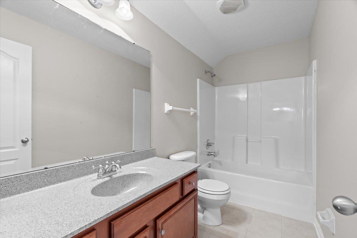 2392 GARDENBROOK DR