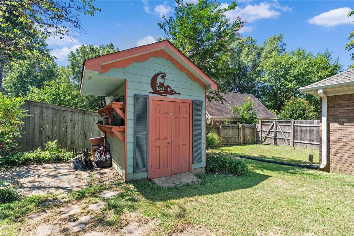 2756 ROCKCREEK PKY