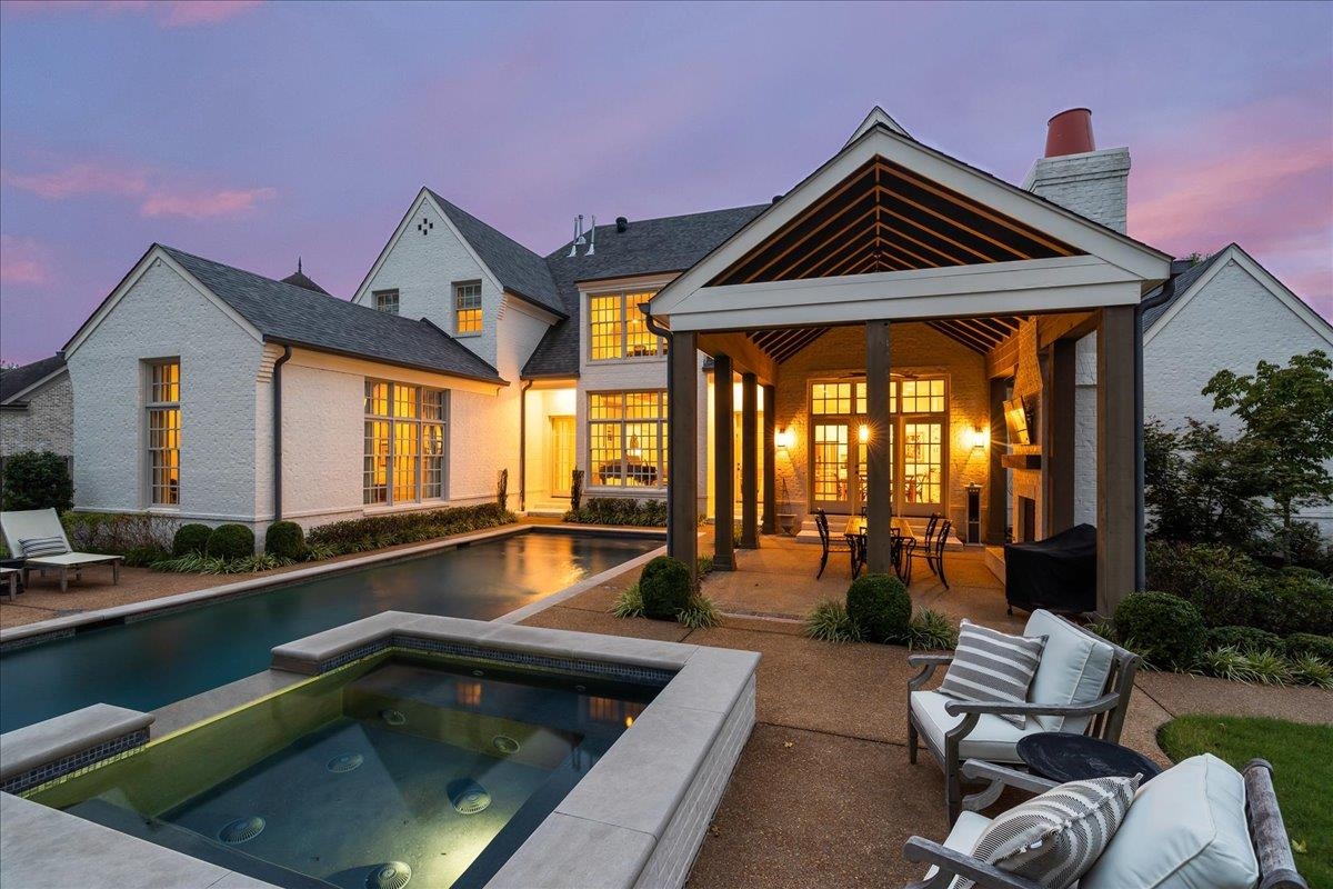 10394 N DUNCAN WOODS DR