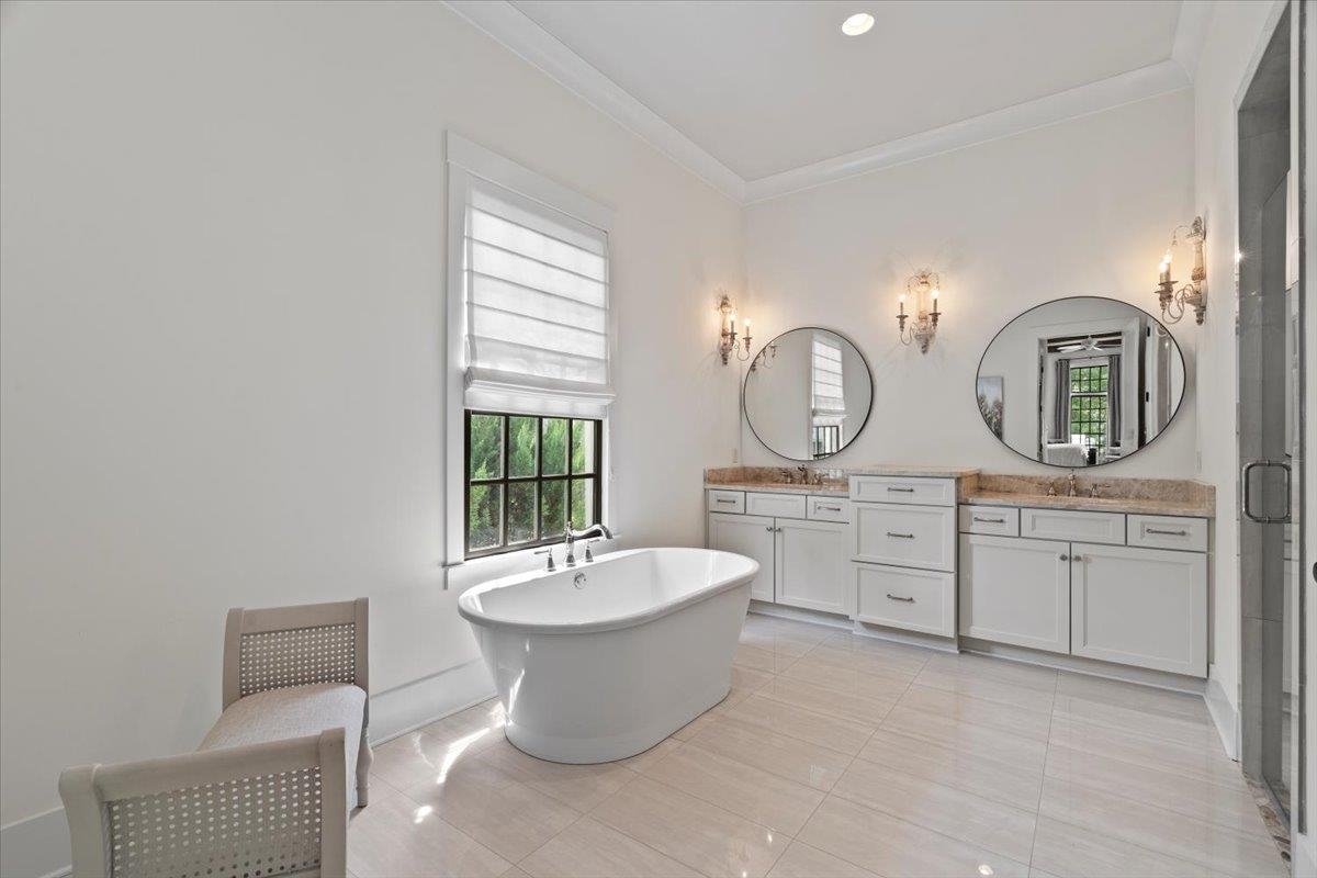 10394 N DUNCAN WOODS DR