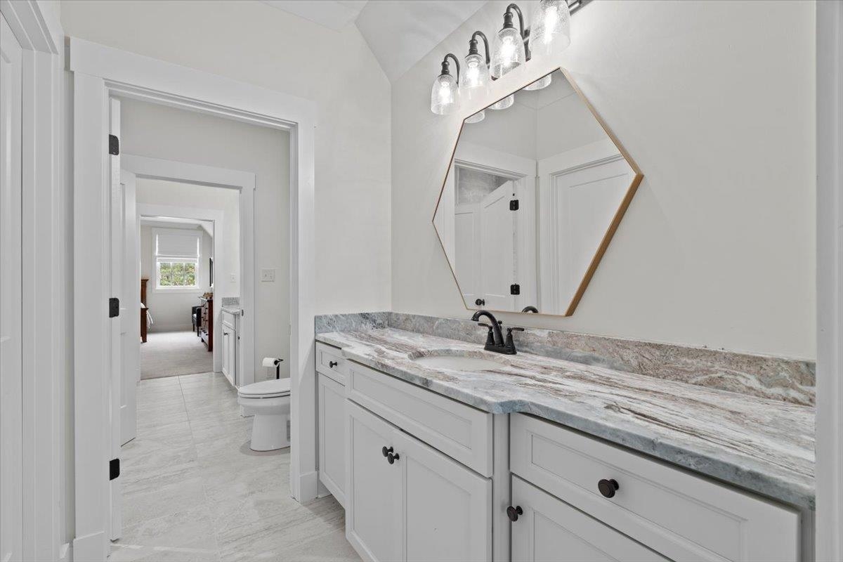 10394 N DUNCAN WOODS DR