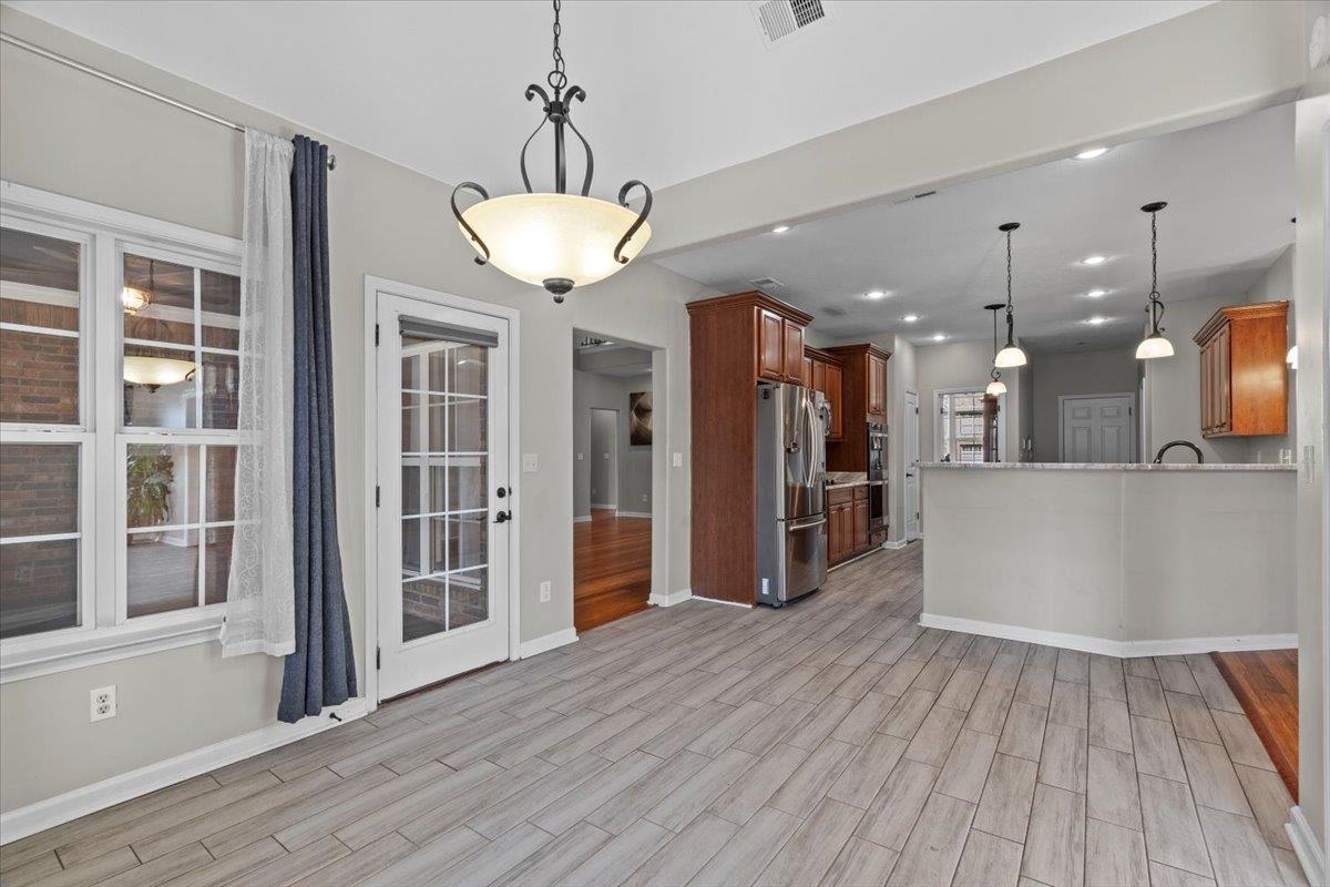 8051 LAUREL TREE CV