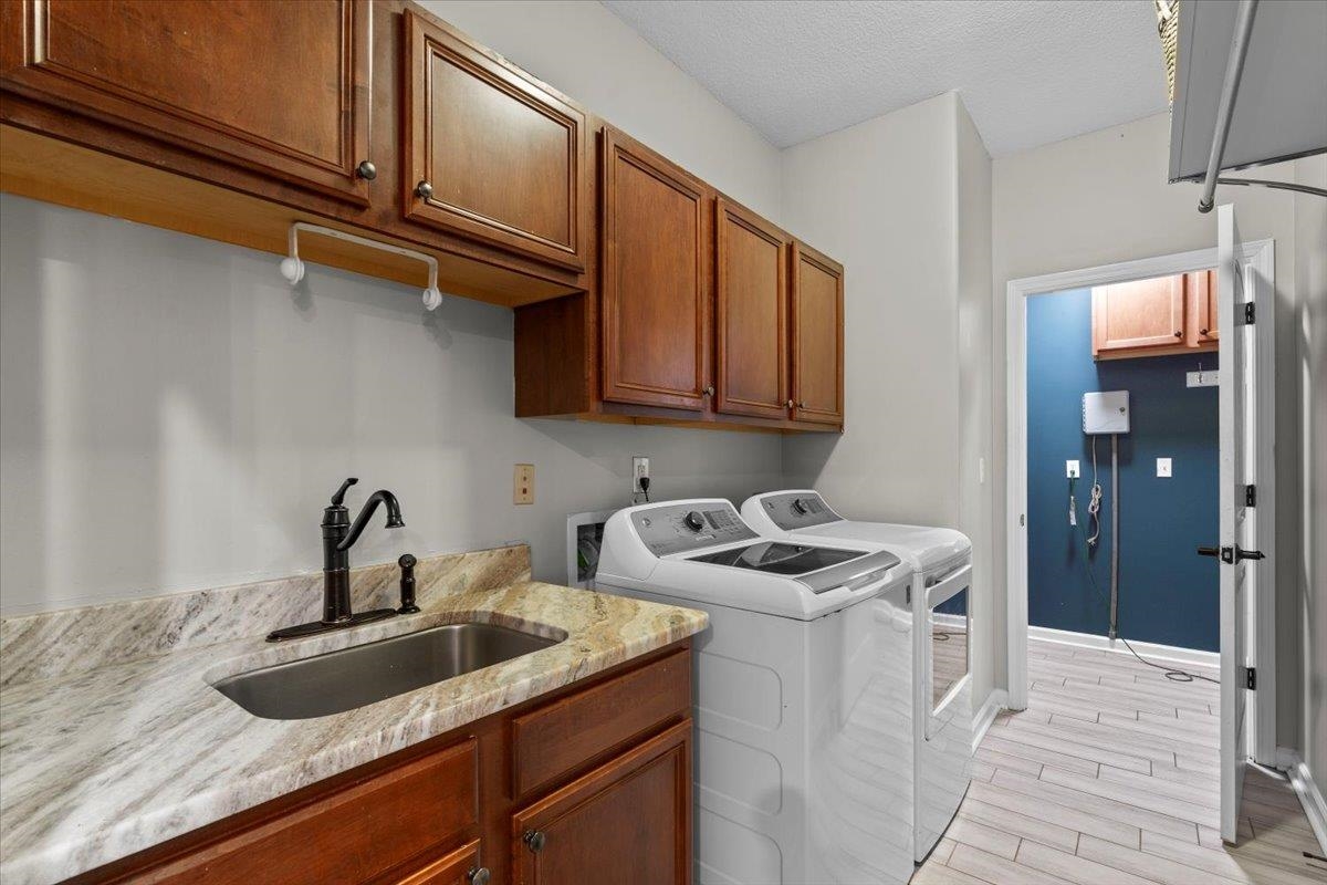 8051 LAUREL TREE CV