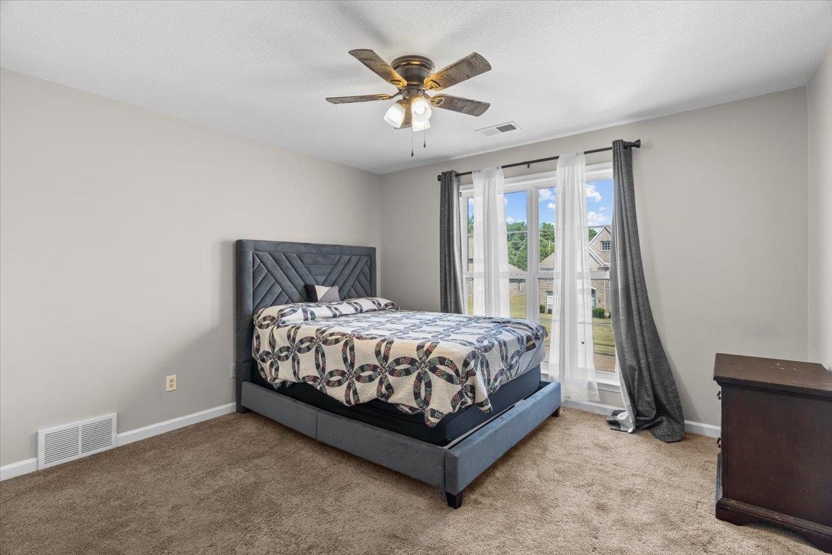 8051 LAUREL TREE CV
