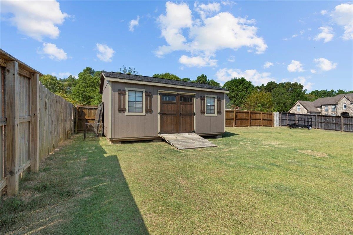 8051 LAUREL TREE CV