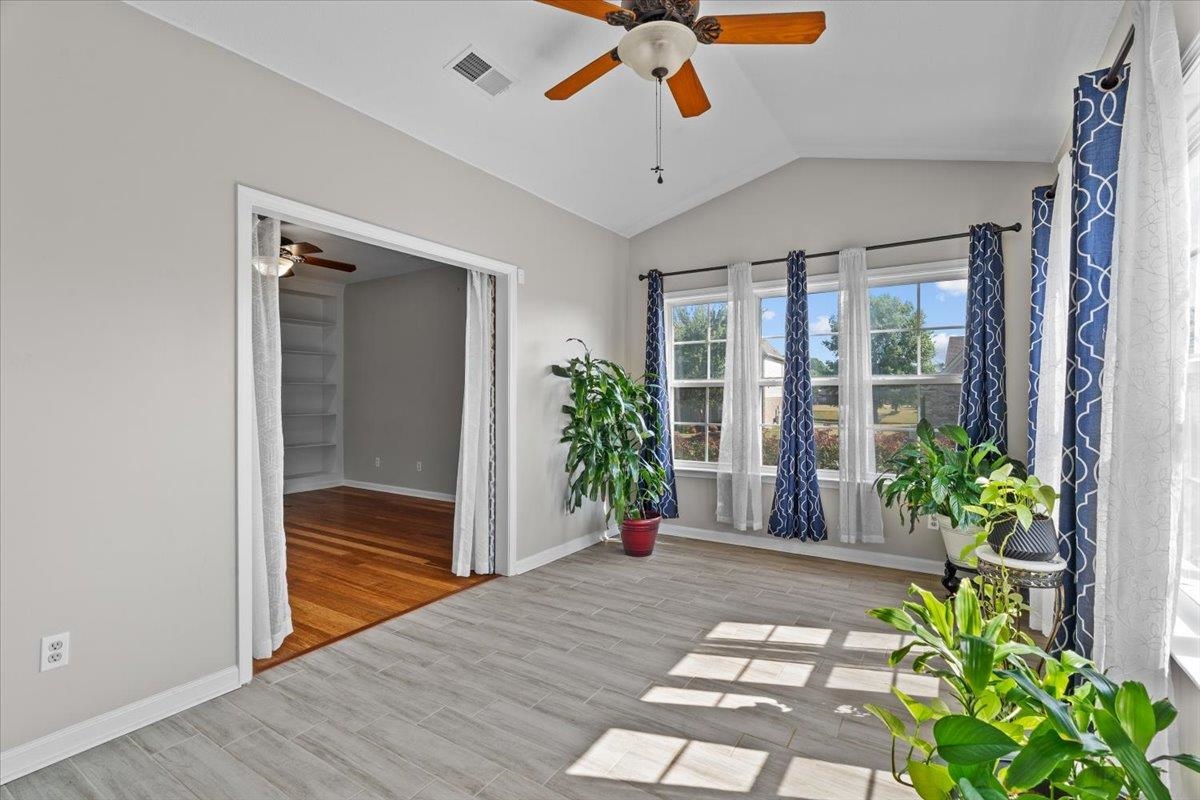 8051 LAUREL TREE CV