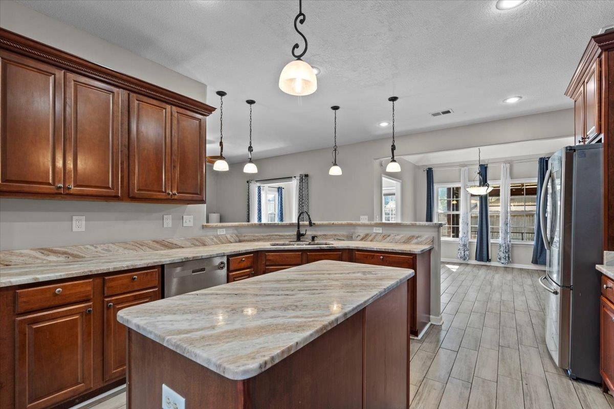 8051 LAUREL TREE CV
