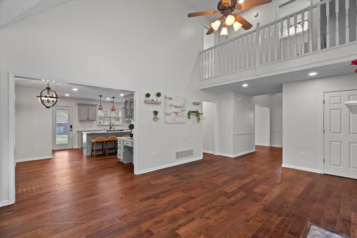 4084 REBEKAH DR
