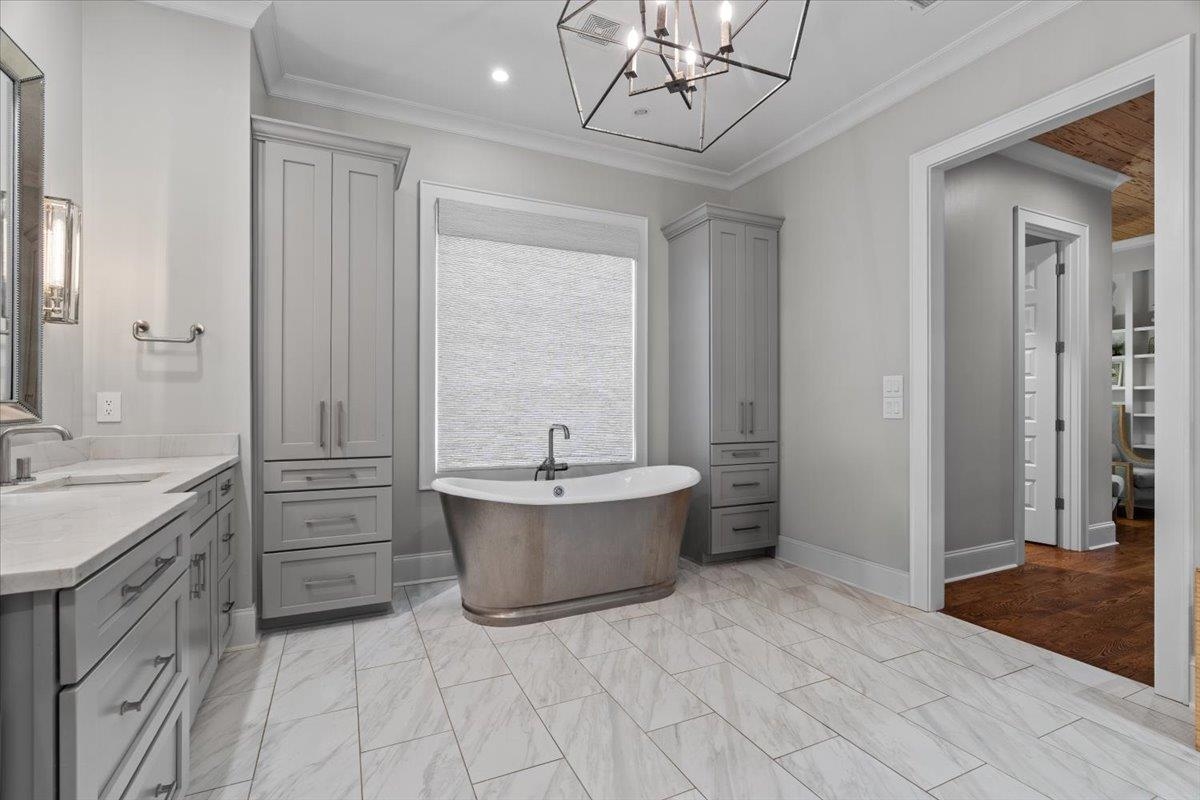 3197 CHAPEL WOODS CV