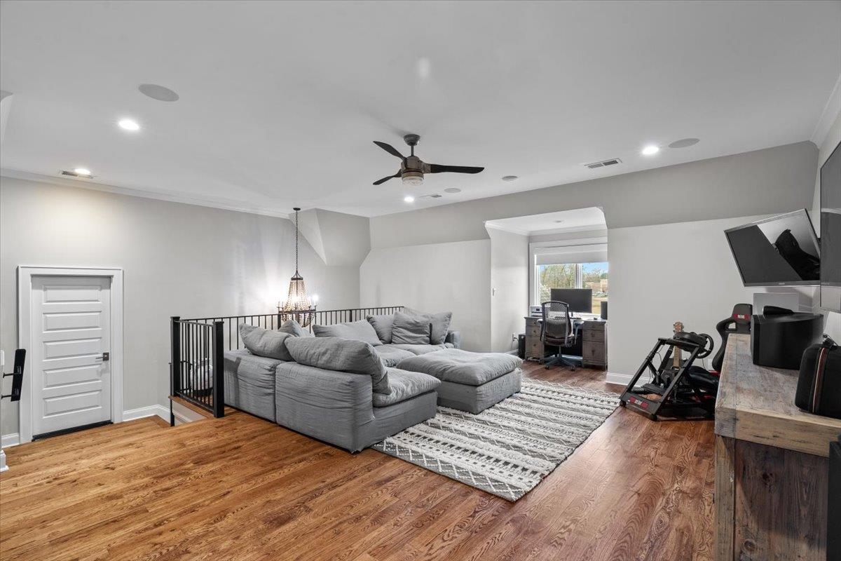 3197 CHAPEL WOODS CV