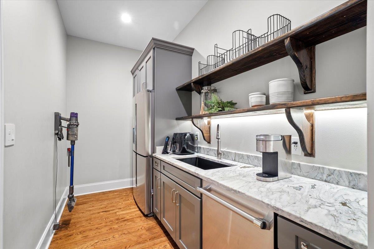 3197 CHAPEL WOODS CV