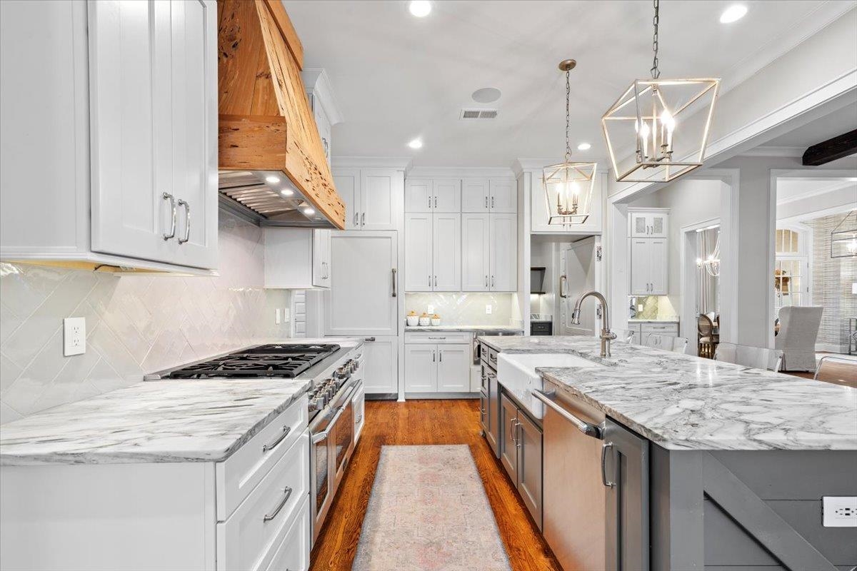 3197 CHAPEL WOODS CV