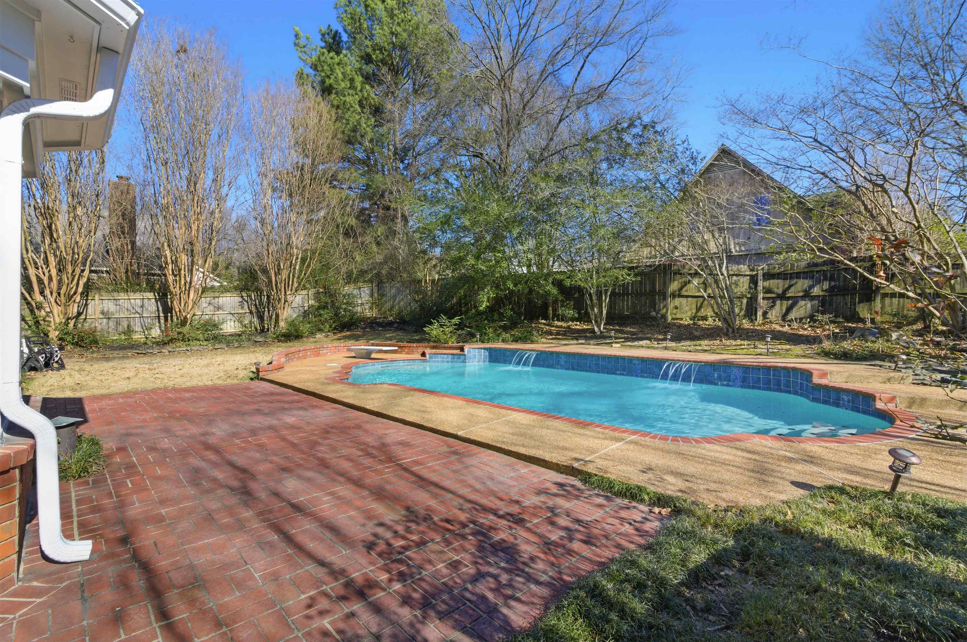 2910 BELGRAVE DR