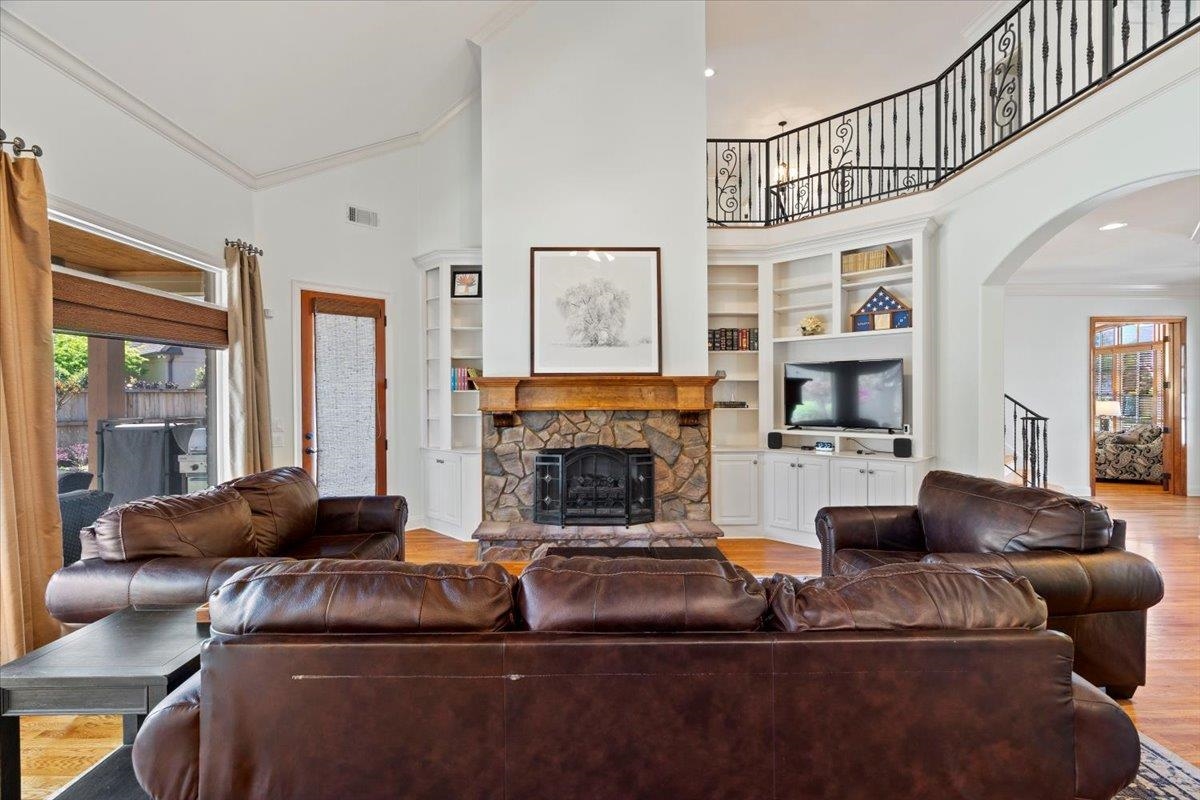 9248 LIGGON GREEN LN