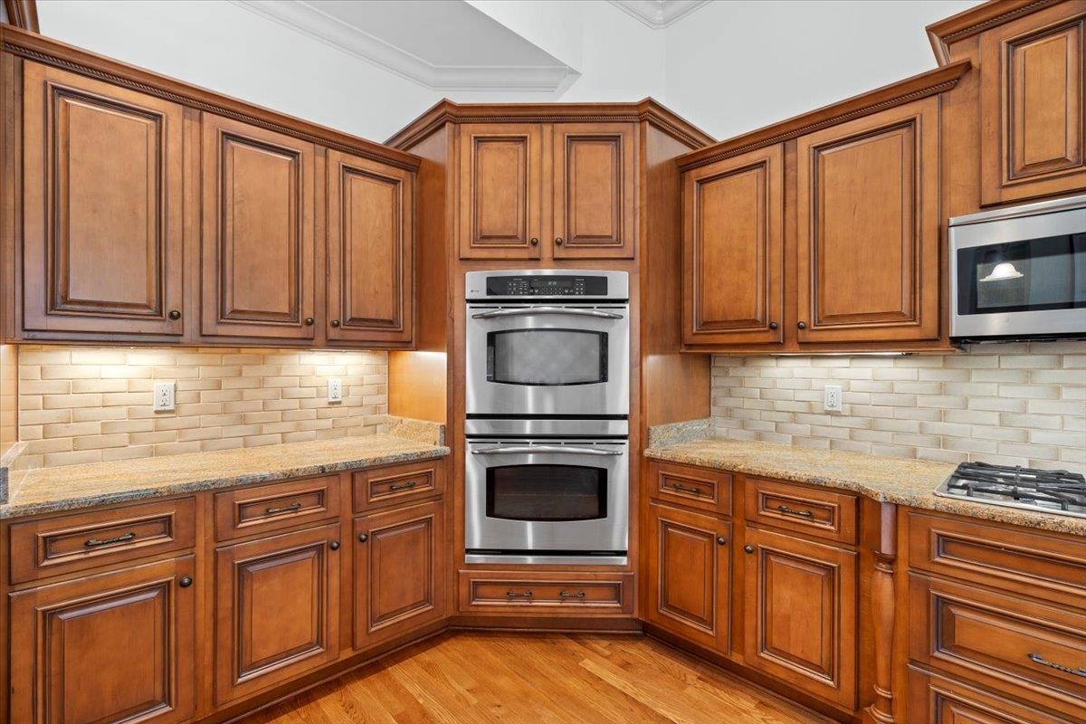 9248 LIGGON GREEN LN