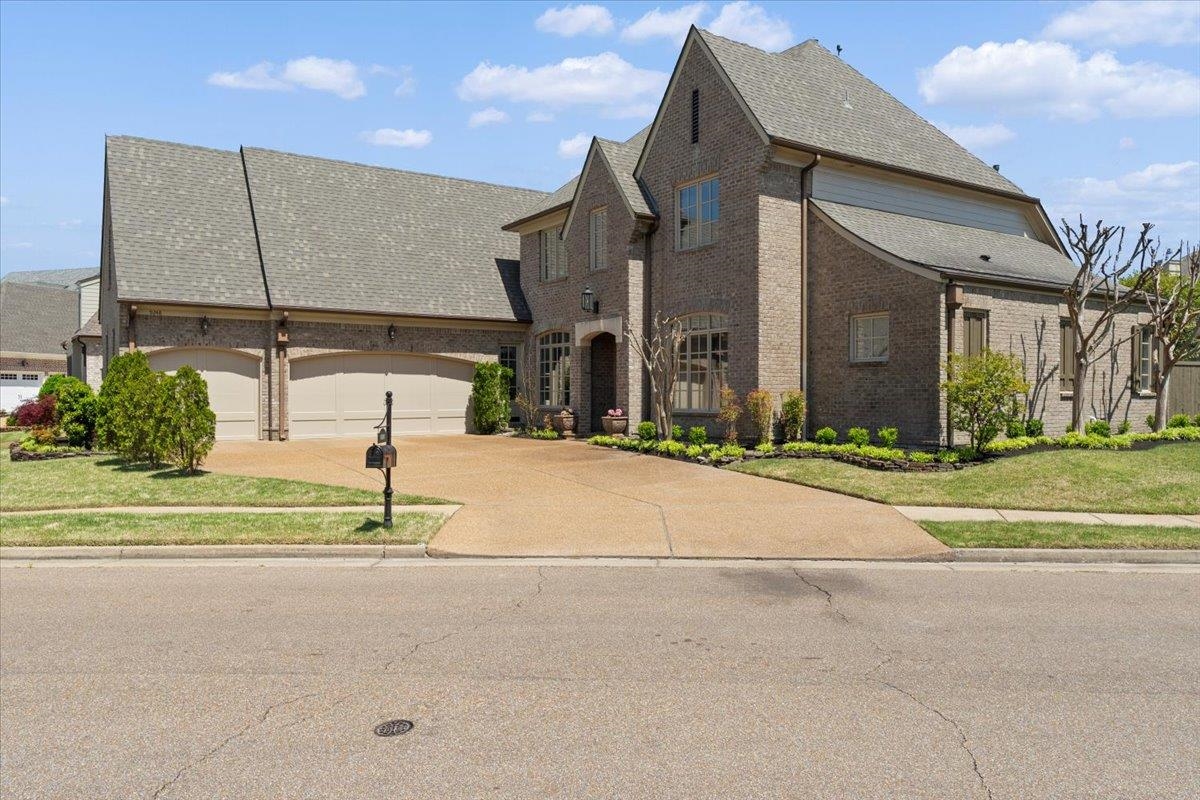 9248 LIGGON GREEN LN