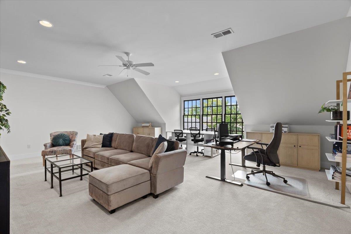 10394 N DUNCAN WOODS DR