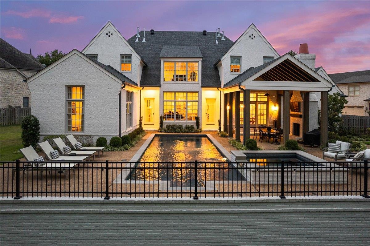 10394 N DUNCAN WOODS DR