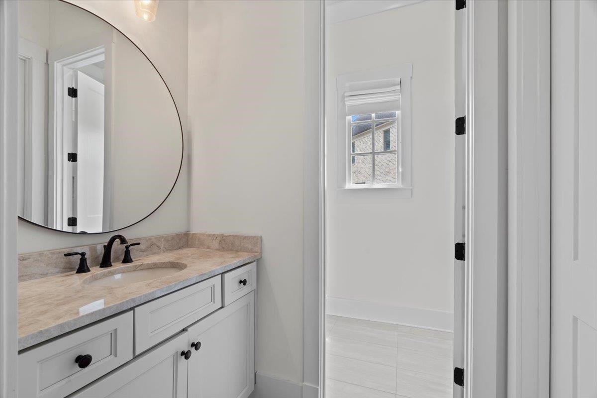 10394 N DUNCAN WOODS DR