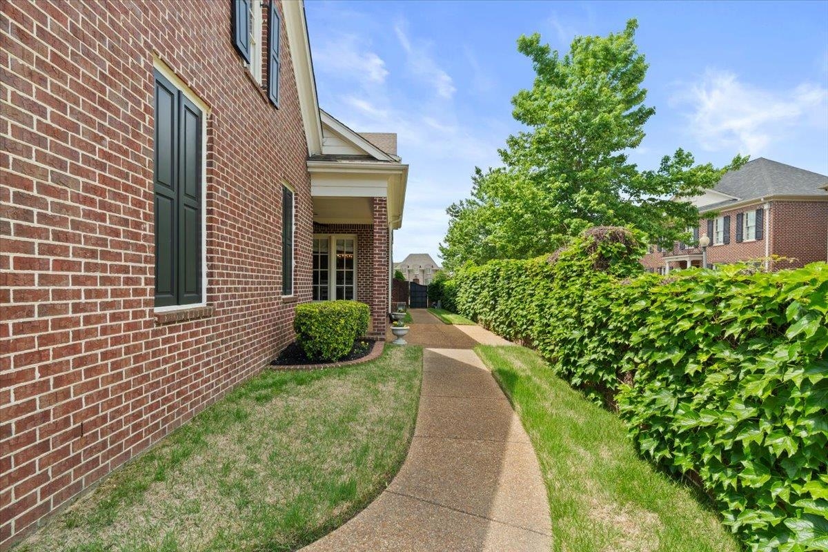 1862 OLD TOWNE LN