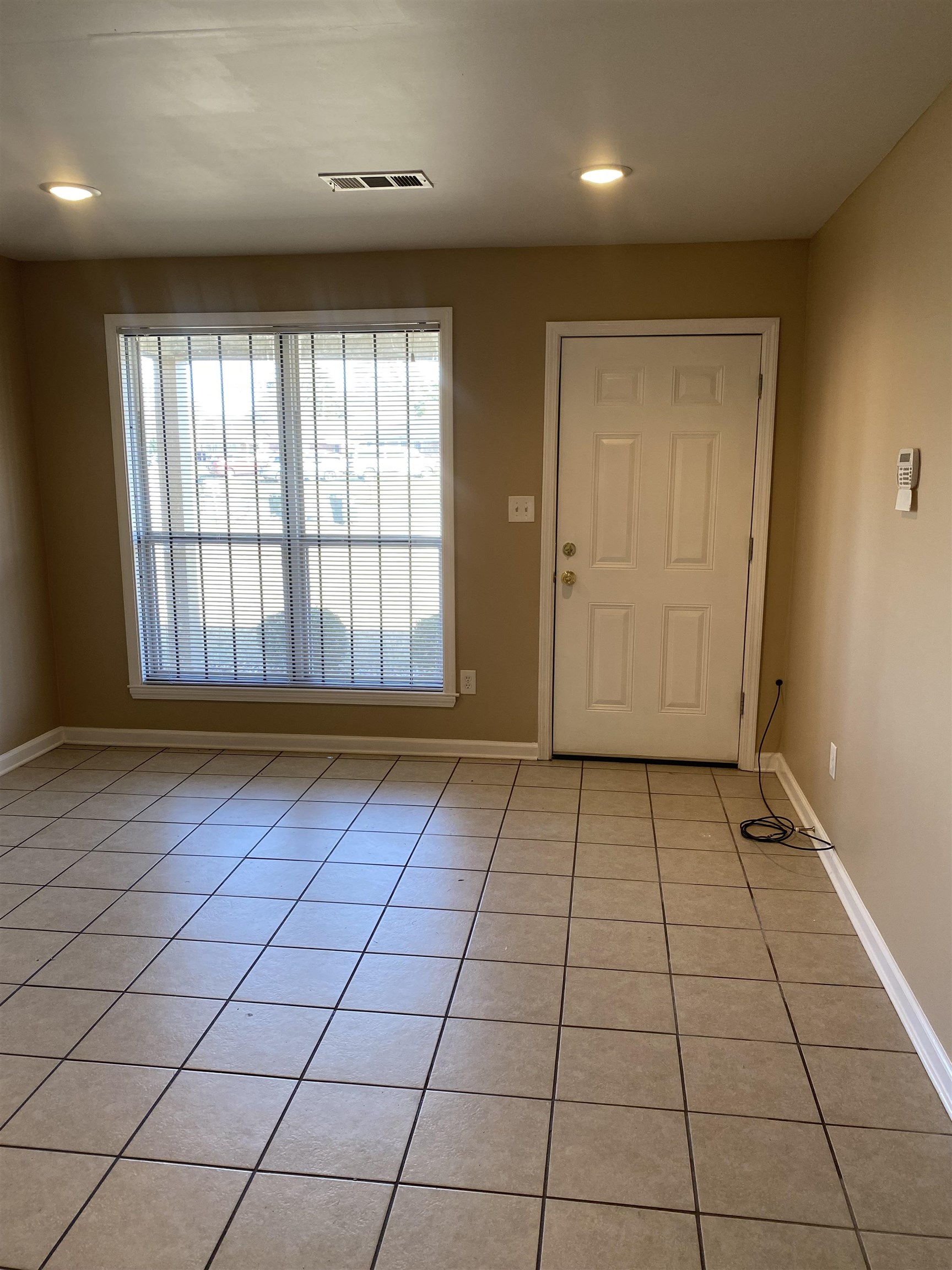 4037 FOREST VIEW DR