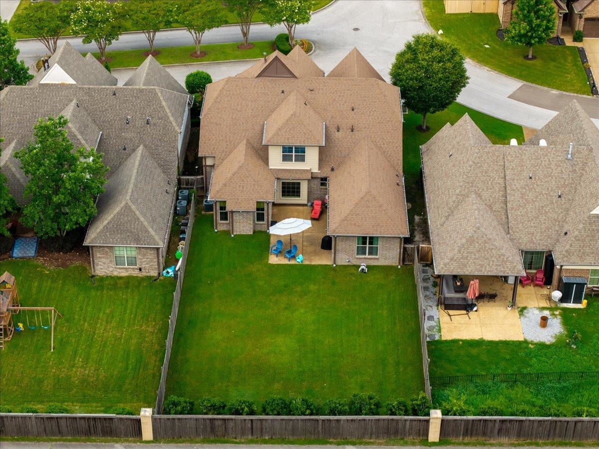 8499 WOODLAND GREEN CT