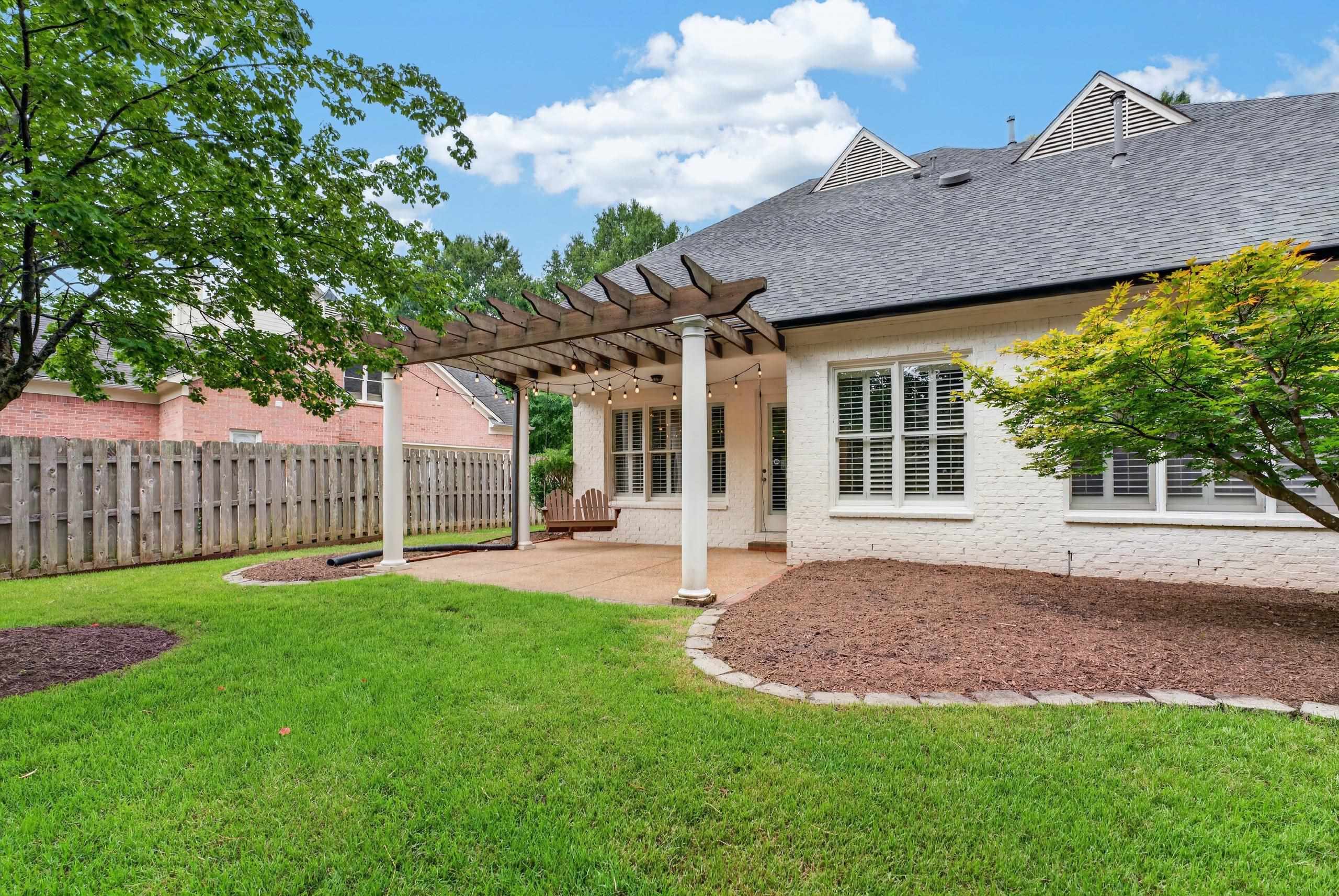 1875 ALMADALE FARMS PKY