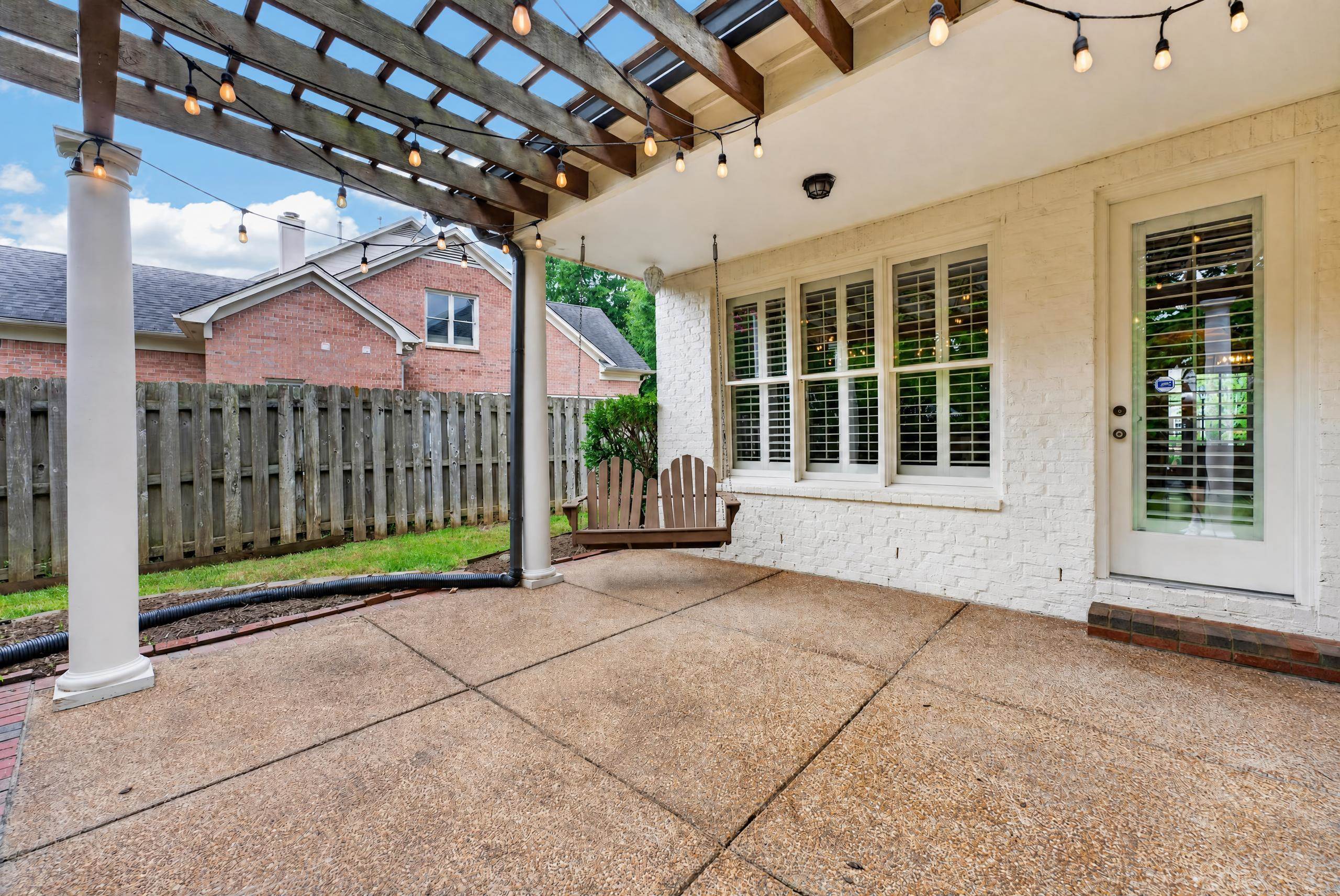 1875 ALMADALE FARMS PKY