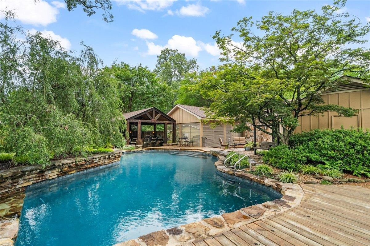 8594 BUCKTHORN CV