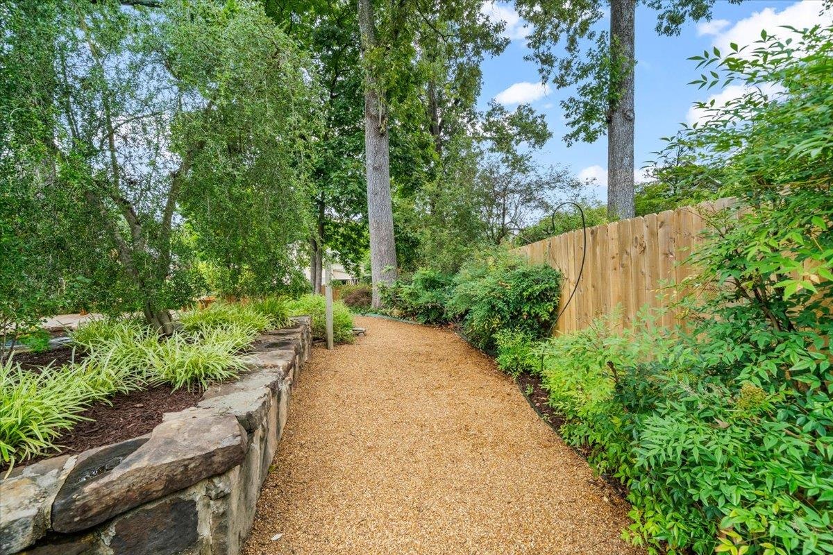 8594 BUCKTHORN CV