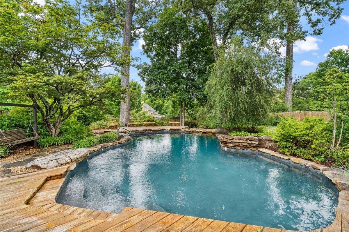 8594 BUCKTHORN CV