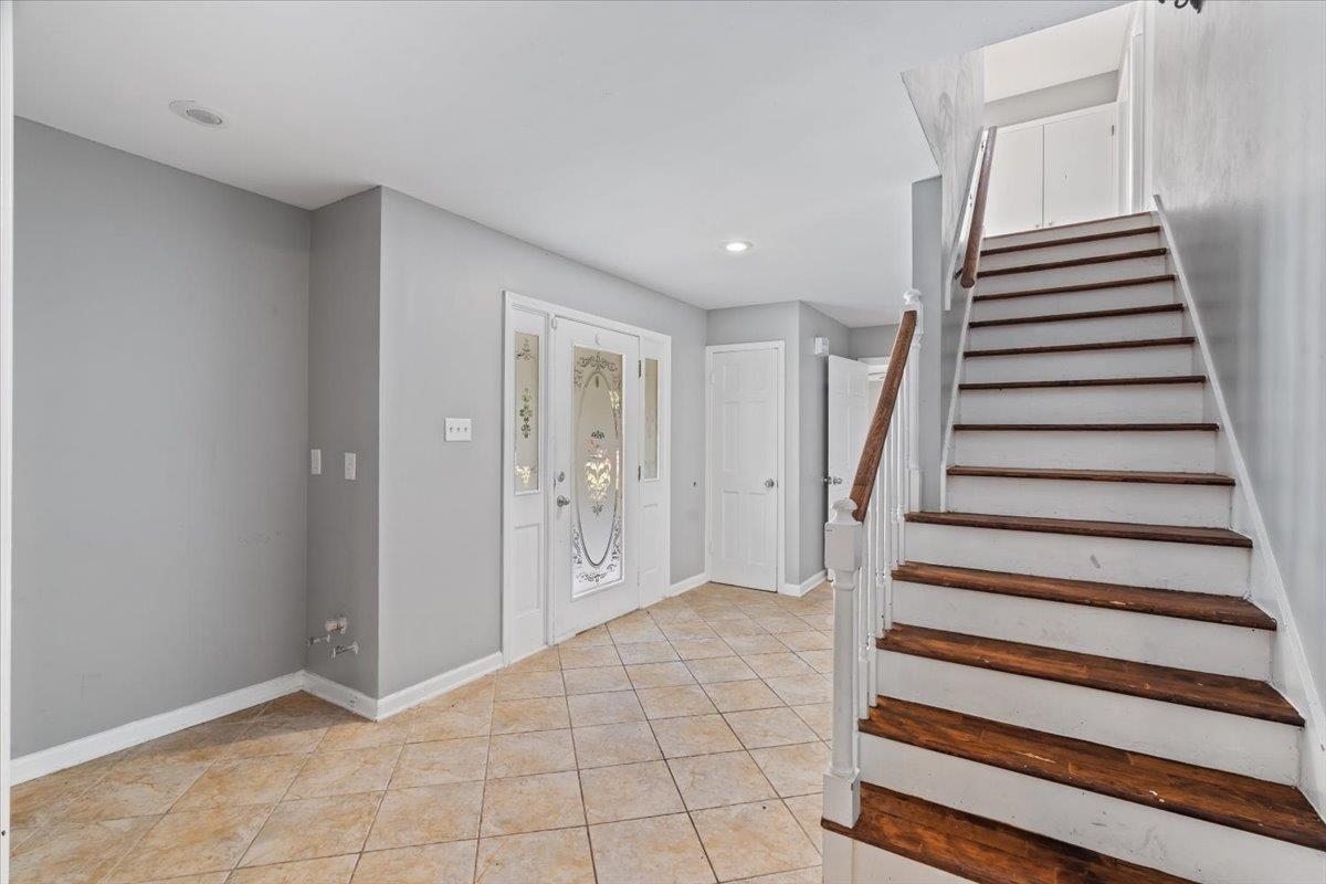 8020 POPLAR PIKE