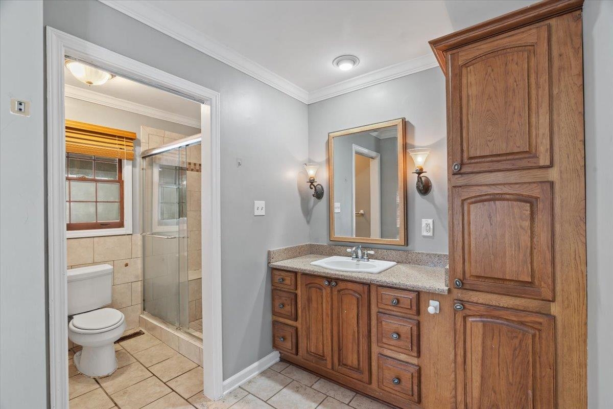 8020 POPLAR PIKE
