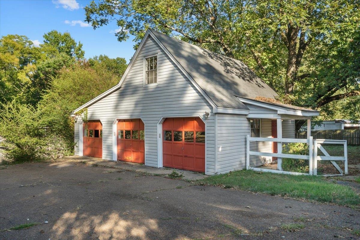 8020 POPLAR PIKE