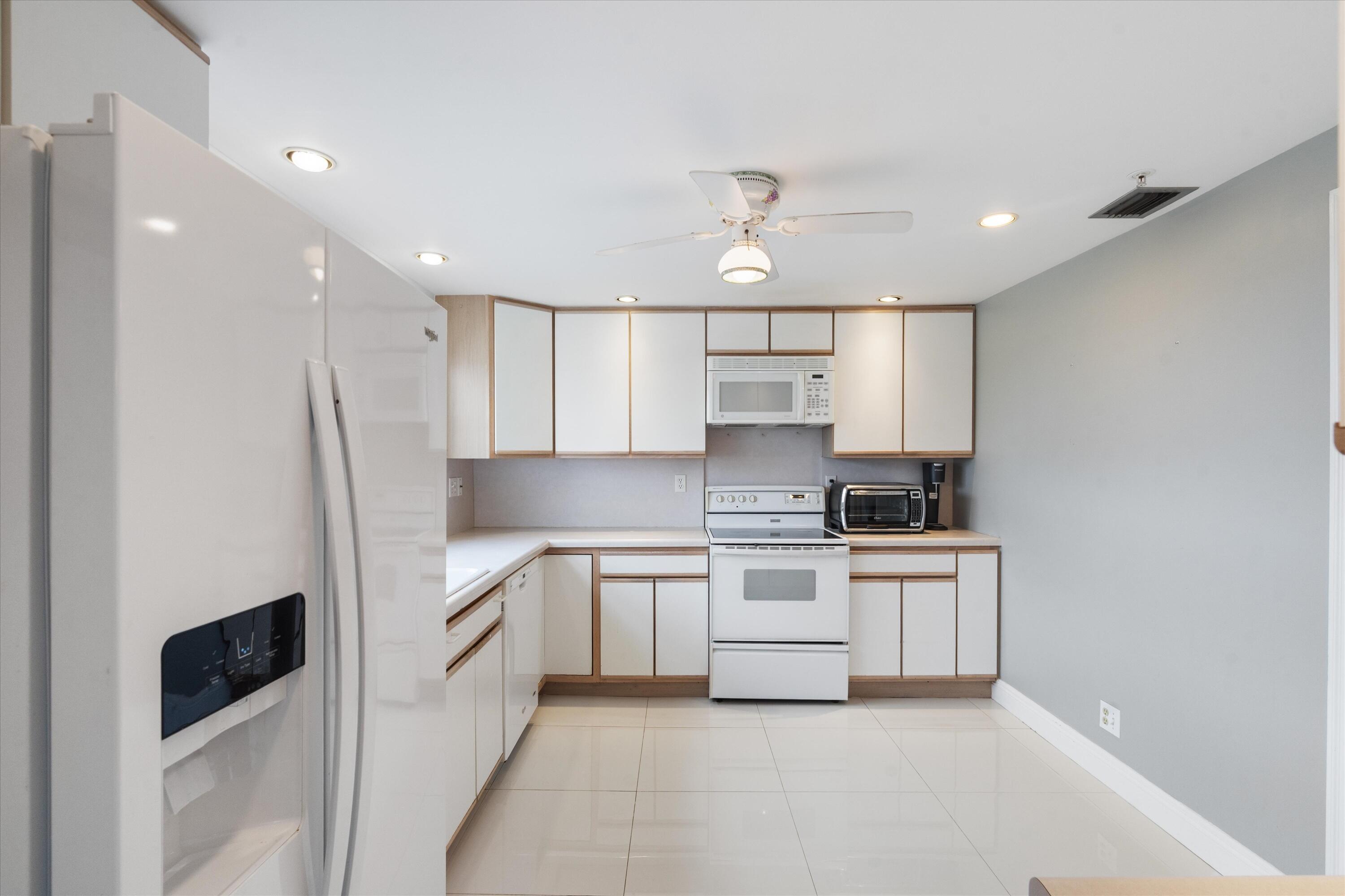 3300 S Ocean Boulevard 617-c