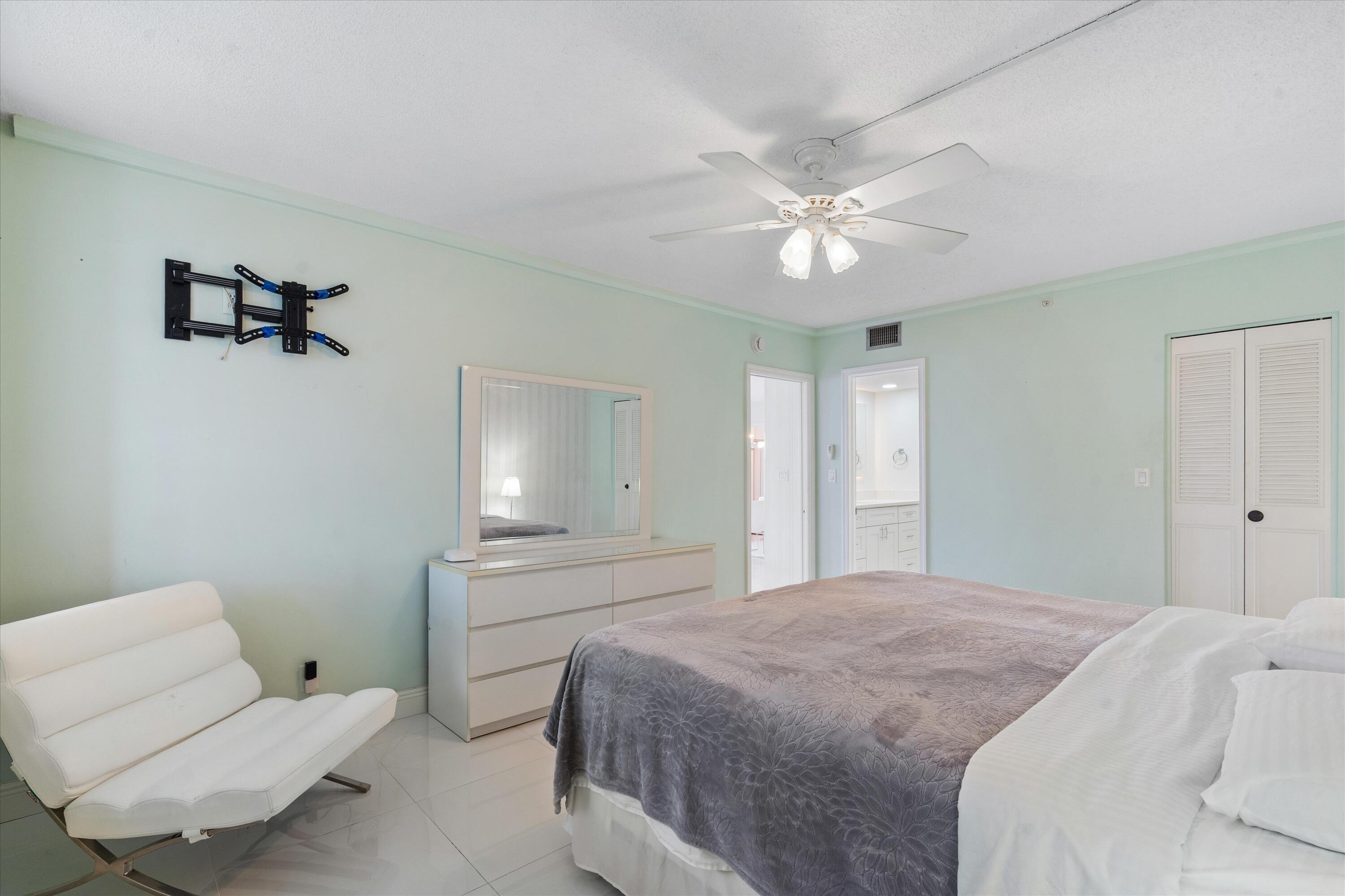 3300 S Ocean Boulevard 617-c