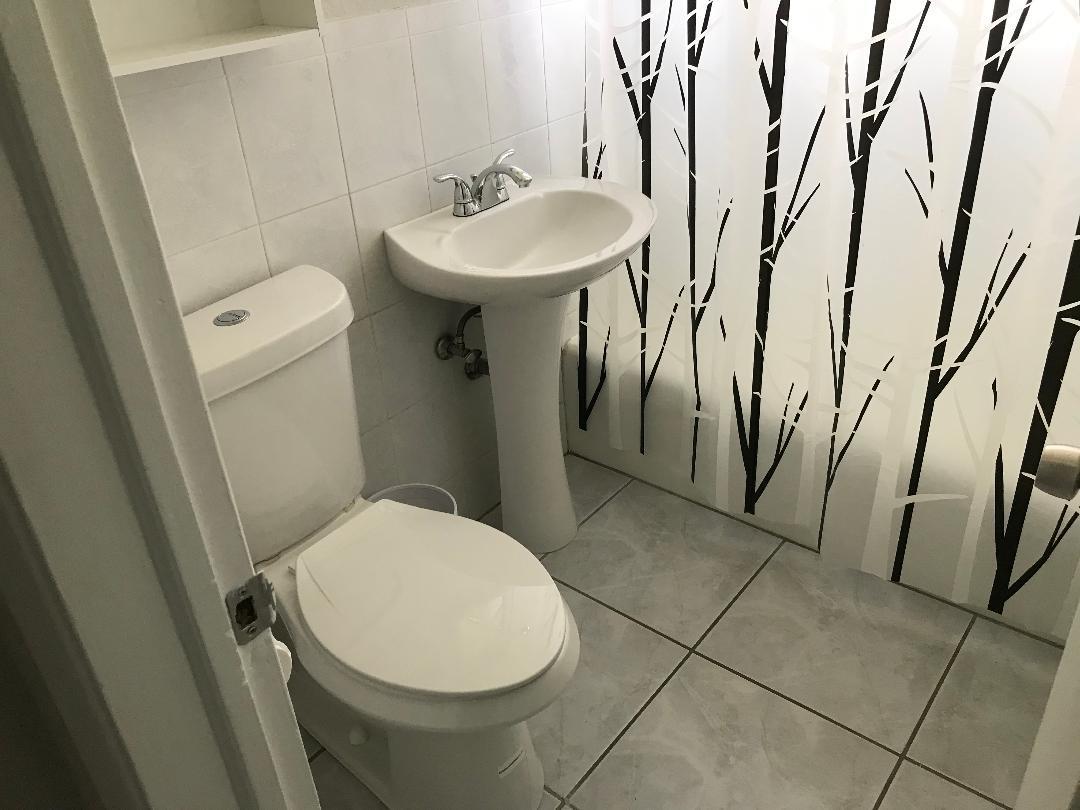 621 NE 3rd Avenue Unit: Back